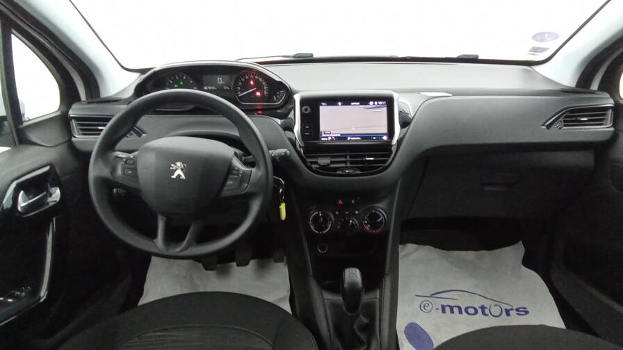 Mandataire Automobile utilitaire, recherche de Peugeot 208-affaire-puretech-82-premium-pack-2pl-plus-pdc-ar - E-Motors