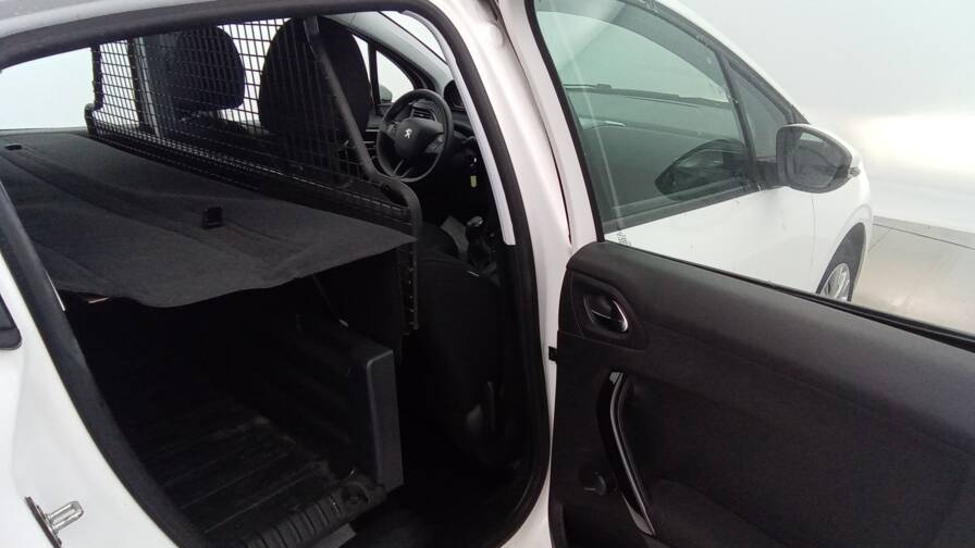 Mandataire Automobile utilitaire, recherche de Peugeot 208-affaire-puretech-82-premium-pack-2pl-plus-pdc-ar - E-Motors