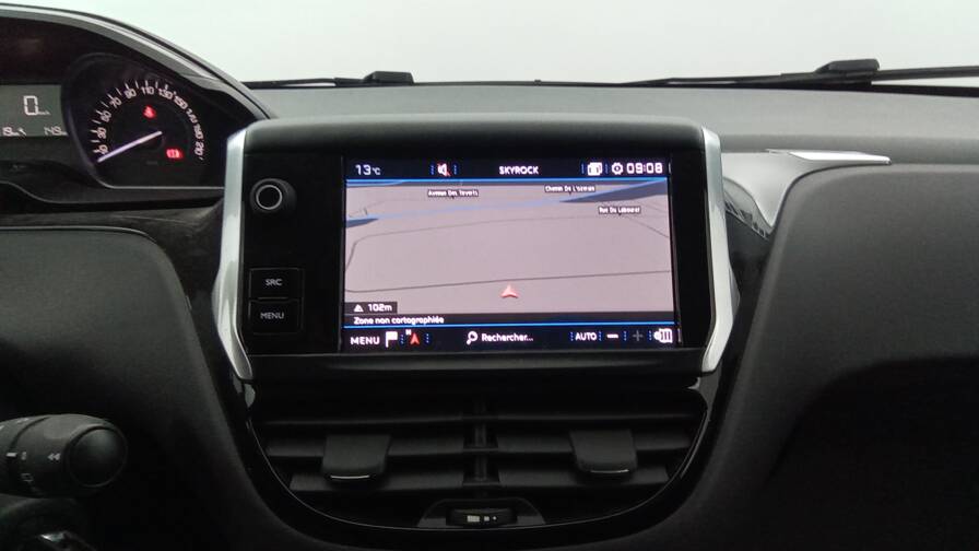 Mandataire Automobile occasion, recherche de Peugeot 208-affaire-puretech-82-premium-pack-plus-pdc-ar - E-Motors