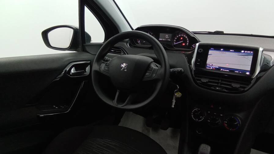 Mandataire Automobile occasion, recherche de Peugeot 208-affaire-puretech-82-premium-pack-plus-pdc-ar - E-Motors