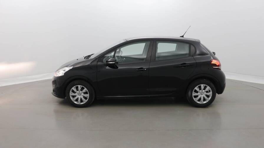 Mandataire Automobile occasion, recherche de Peugeot 208-affaire-puretech-82-premium-pack-plus-pdc-ar - E-Motors
