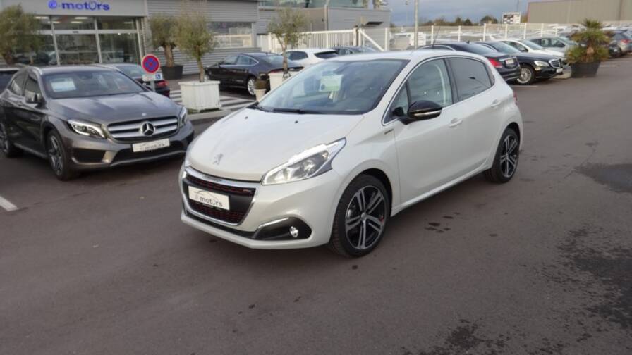 Avis-mandataire-auto-Emotors-Peugeot-208-Gt-line-puretech-110-eat6-s-s.