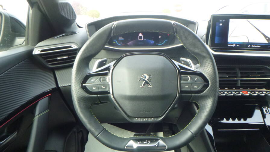 Mandataire Automobile occasion, recherche de Peugeot 208-puretech-100-s-s-eat8-gt - E-Motors