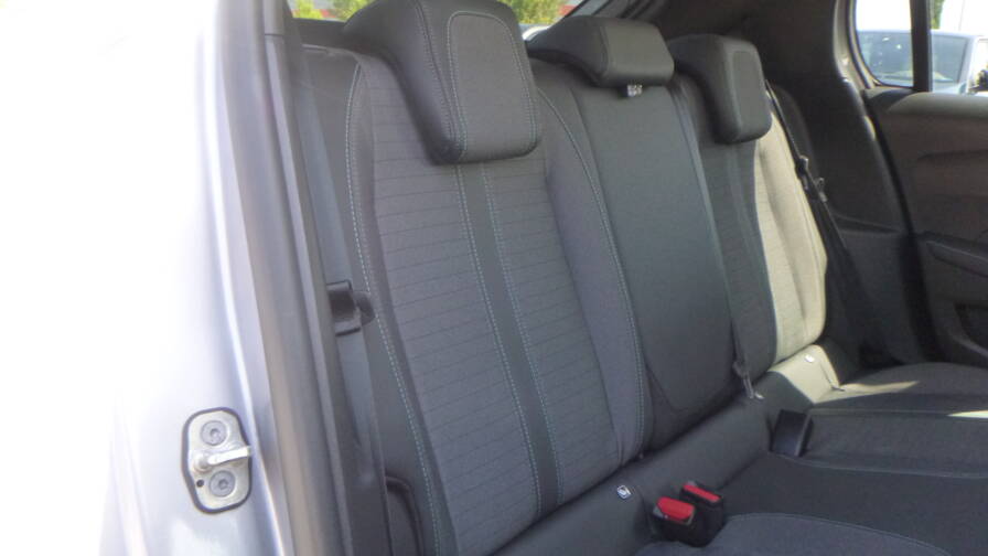 Mandataire Automobile occasion, recherche de Peugeot 208-puretech-130-s-s-eat8-allure-pack - E-Motors