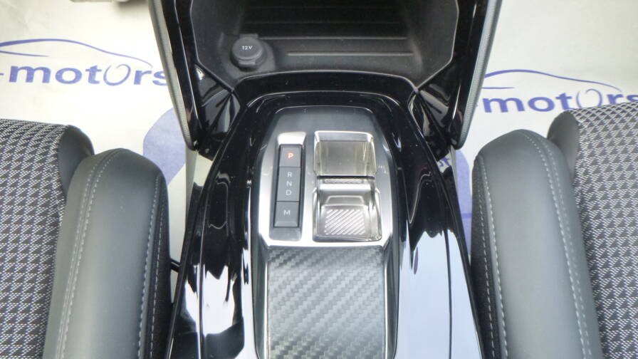 Mandataire Automobile occasion, recherche de Peugeot 208-puretech-100-s-s-eat8-gt - E-Motors