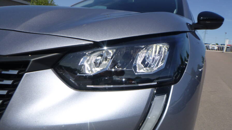 Mandataire Automobile occasion, recherche de Peugeot 208-puretech-130-s-s-eat8-allure-pack - E-Motors