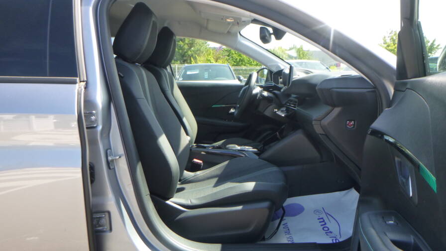Mandataire Automobile occasion, recherche de Peugeot 208-puretech-130-s-s-eat8-allure-pack - E-Motors