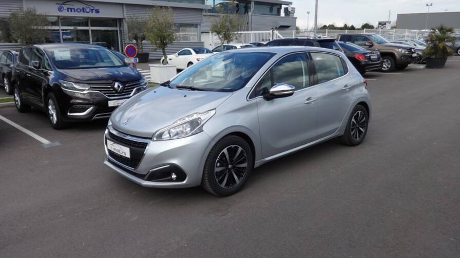 Avis-mandataire-auto-Emotors-Peugeot-208-Allure-puretech-82-s-s.