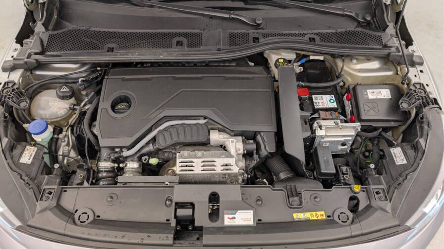 Mandataire Automobile occasion, recherche de Peugeot 208-hybrid-100-e-dcs6-allure - E-Motors