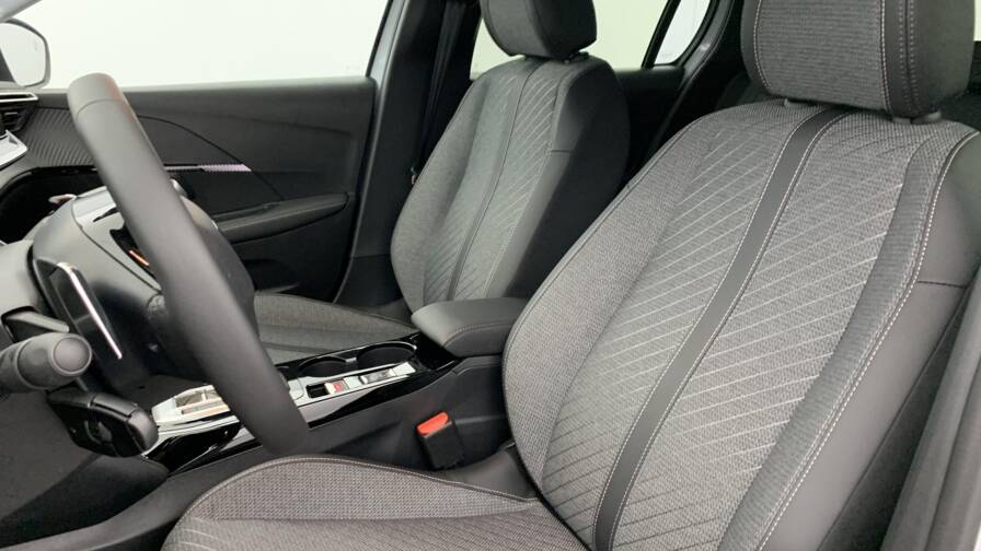 Mandataire Automobile neuf, recherche de Peugeot 208-hybrid-110-e-dcs6-allure - E-Motors