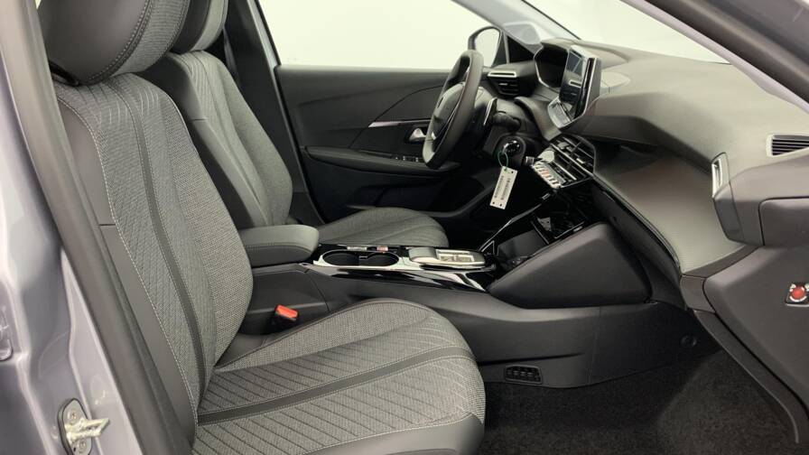 Mandataire Automobile neuf, recherche de Peugeot 208-hybrid-110-e-dcs6-allure - E-Motors