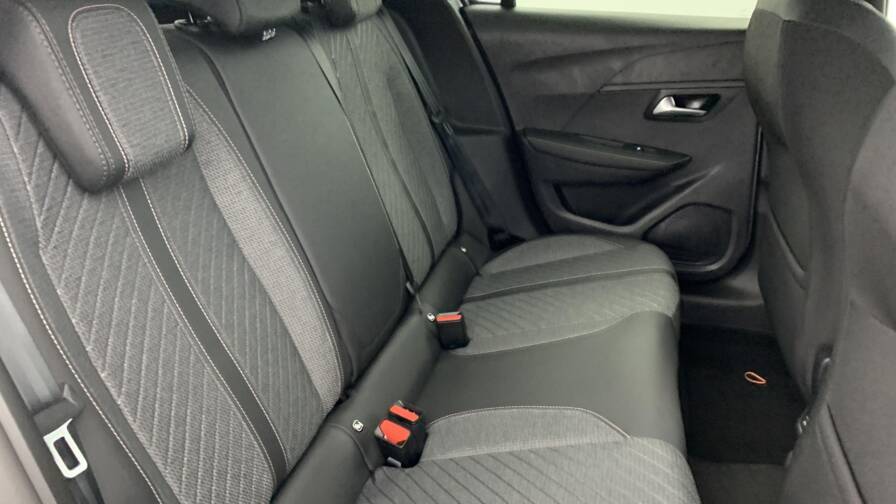 Mandataire Automobile neuf, recherche de Peugeot 208-hybrid-110-e-dcs6-allure - E-Motors