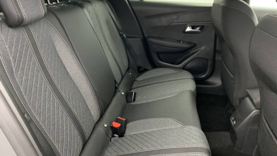 Mandataire Automobile neuf, recherche de Peugeot 208-hybrid-110-e-dcs6-allure - E-Motors