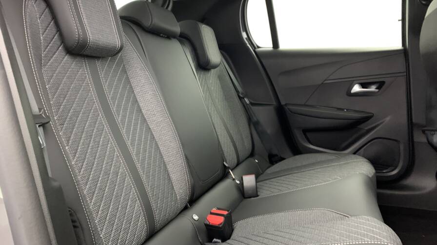 Mandataire Automobile neuf, recherche de Peugeot 208-hybrid-110-e-dcs6-allure - E-Motors