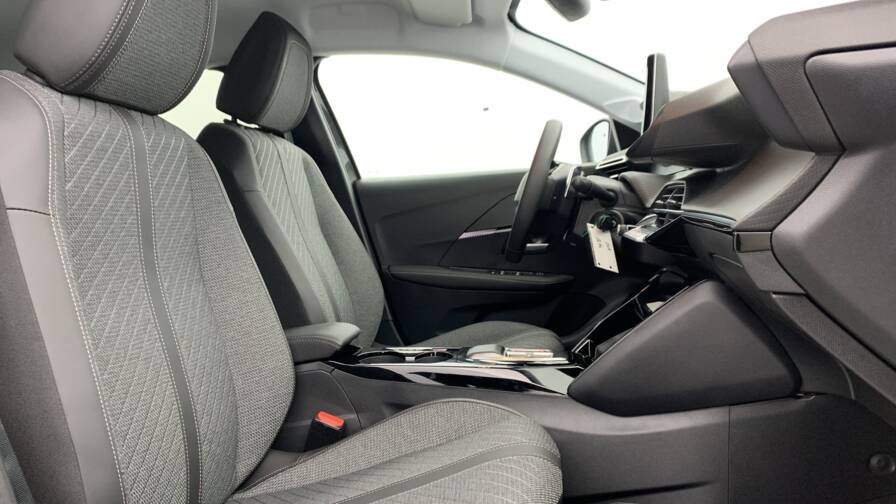 Mandataire Automobile neuf, recherche de Peugeot 208-hybrid-110-e-dcs6-allure - E-Motors