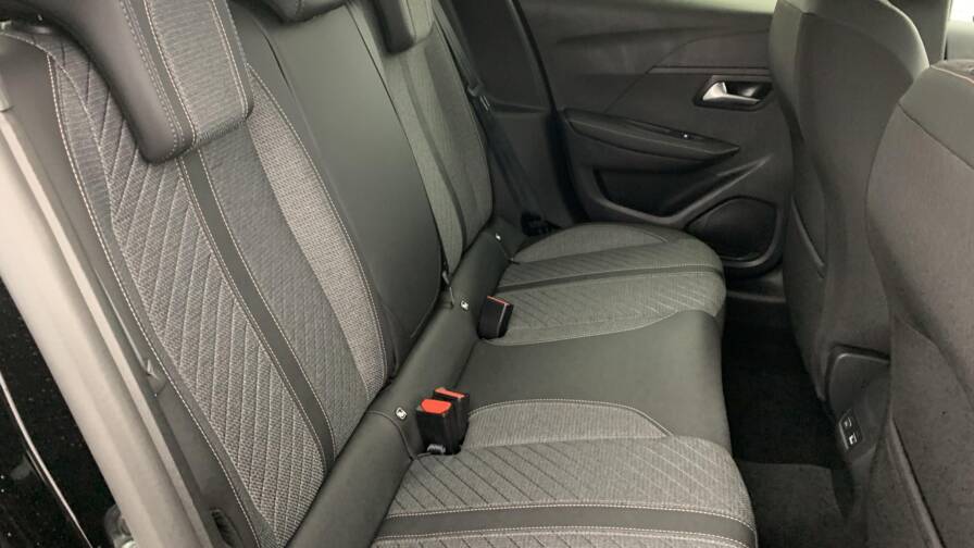 Mandataire Automobile neuf, recherche de Peugeot 208-hybrid-110-e-dcs6-allure - E-Motors