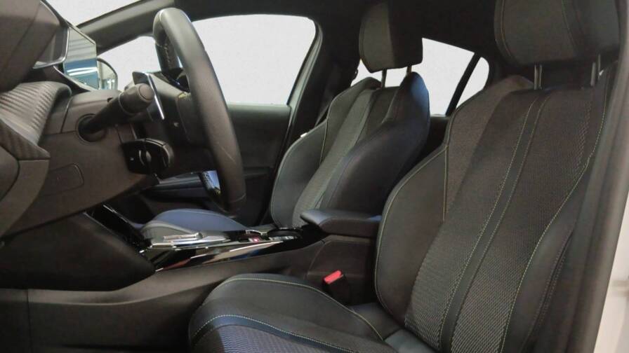 Mandataire Automobile occasion, recherche de Peugeot 208-hybrid-110-e-dcs6-gt - E-Motors