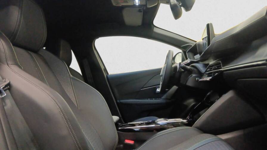 Mandataire Automobile occasion, recherche de Peugeot 208-hybrid-110-e-dcs6-gt - E-Motors