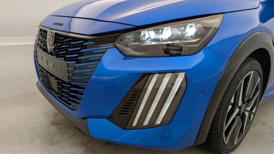Mandataire Automobile occasion, recherche de Peugeot 208-hybrid-136-e-dcs6-gt - E-Motors