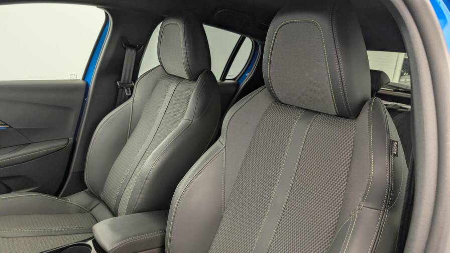 Mandataire Automobile occasion, recherche de Peugeot 208-hybrid-136-e-dcs6-gt - E-Motors