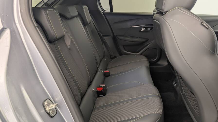 Mandataire Automobile occasion, recherche de Peugeot 208-hybrid-136-e-dcs6-gt - E-Motors