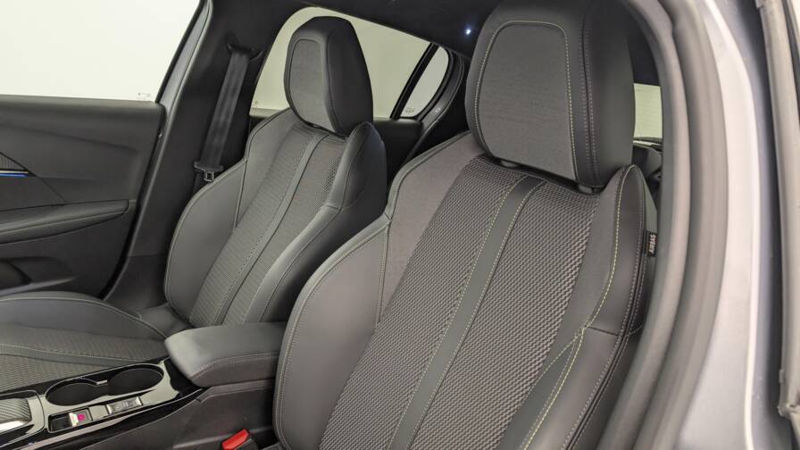 Mandataire Automobile occasion, recherche de Peugeot 208-hybrid-136-e-dcs6-gt - E-Motors