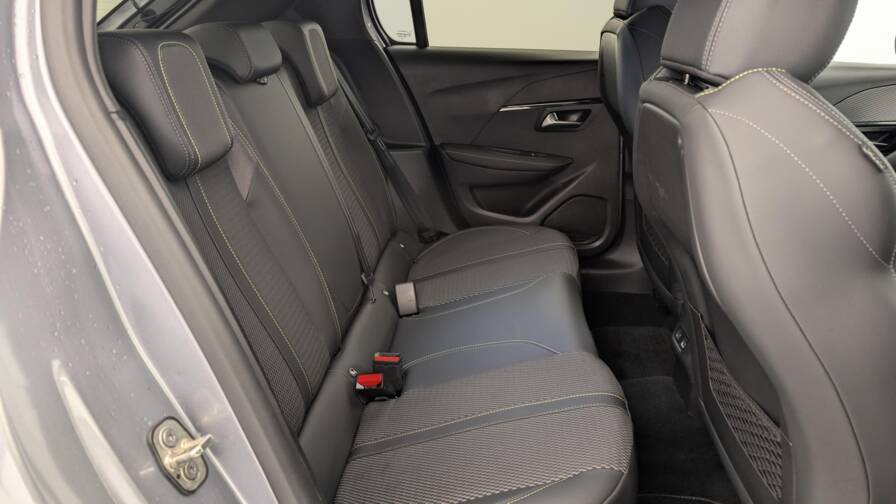 Mandataire Automobile occasion, recherche de Peugeot 208-hybrid-136-e-dcs6-gt - E-Motors