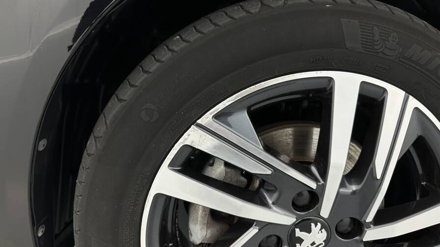 Mandataire Automobile occasion, recherche de Peugeot 208-ii-1-2-puretech-100ch-allure-eat8 - E-Motors