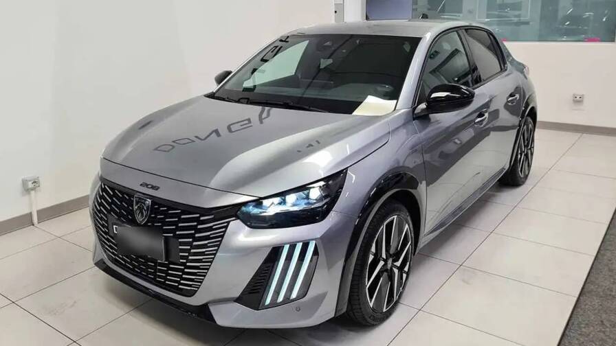 Mandataire Automobile neuf, recherche de Peugeot 208-hybrid-136-e-dcs6-gt - E-Motors