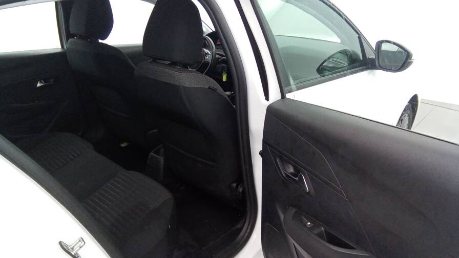 Mandataire Automobile occasion, recherche de Peugeot 208-puretech-100-active-plus-gps-plus-pdc-ar - E-Motors