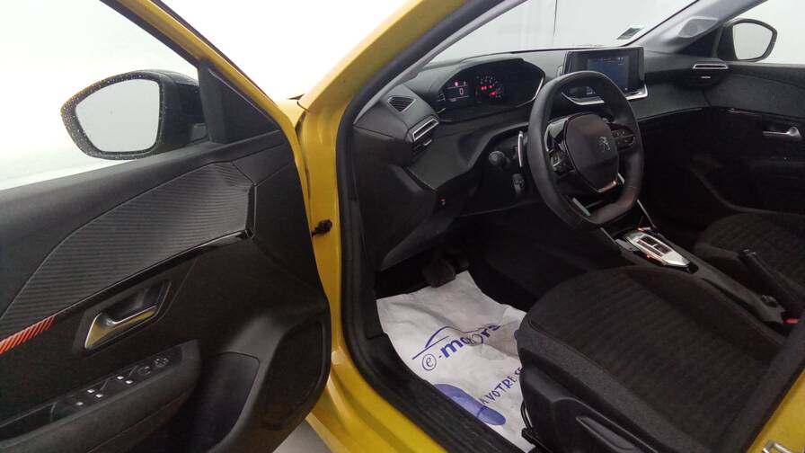 Mandataire Automobile occasion, recherche de Peugeot 208-puretech-100-eat8-active-pack-plus-gps - E-Motors