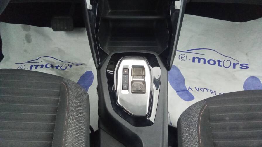 Mandataire Automobile occasion, recherche de Peugeot 208-puretech-100-eat8-active-pack-plus-gps - E-Motors