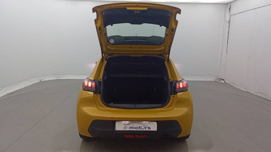 Mandataire Automobile occasion, recherche de Peugeot 208-puretech-100-eat8-active-pack-plus-gps - E-Motors