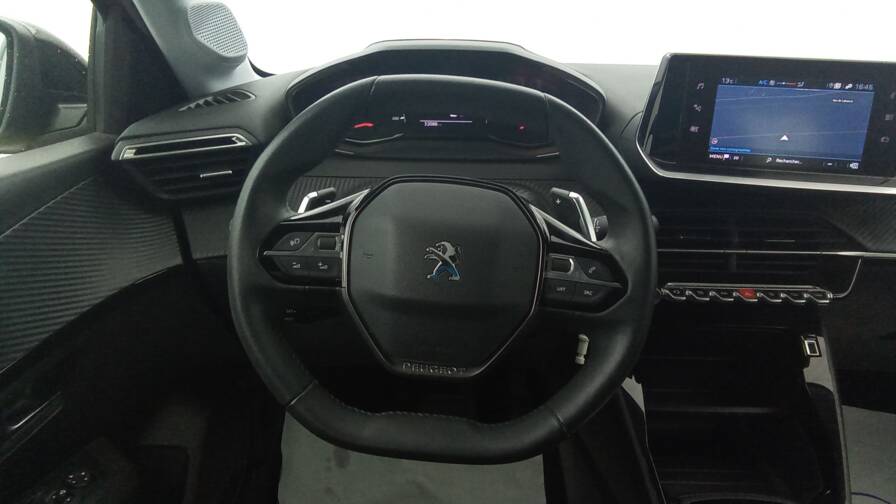 Mandataire Automobile occasion, recherche de Peugeot 208-puretech-100-eat8-active-pack-plus-gps - E-Motors