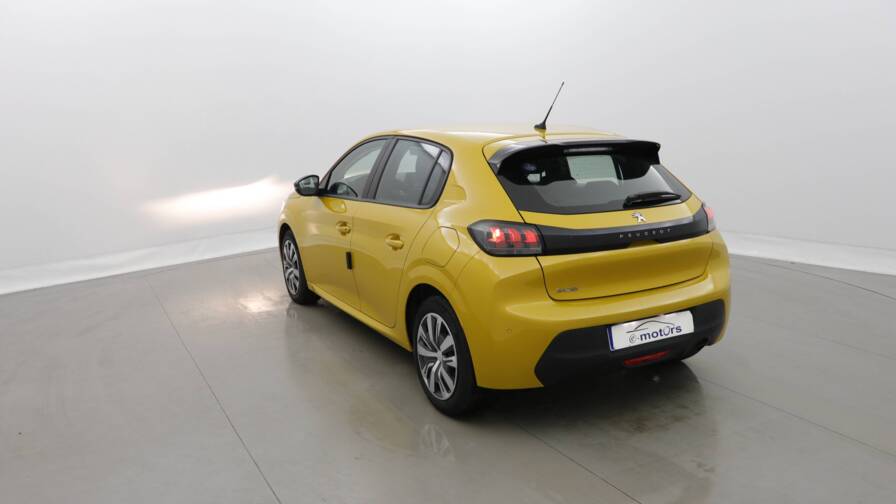 Mandataire Automobile occasion, recherche de Peugeot 208-puretech-100-eat8-active-pack-plus-gps - E-Motors