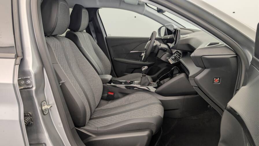 Mandataire Automobile occasion, recherche de Peugeot 208-puretech-100-s-s-bvm6-allure - E-Motors