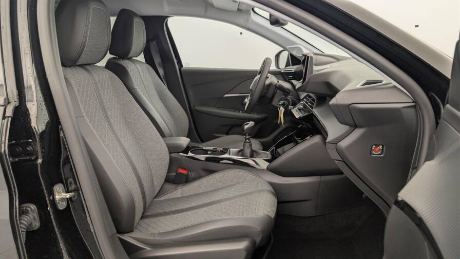 Mandataire Automobile occasion, recherche de Peugeot 208-puretech-100-s-s-bvm6-allure - E-Motors