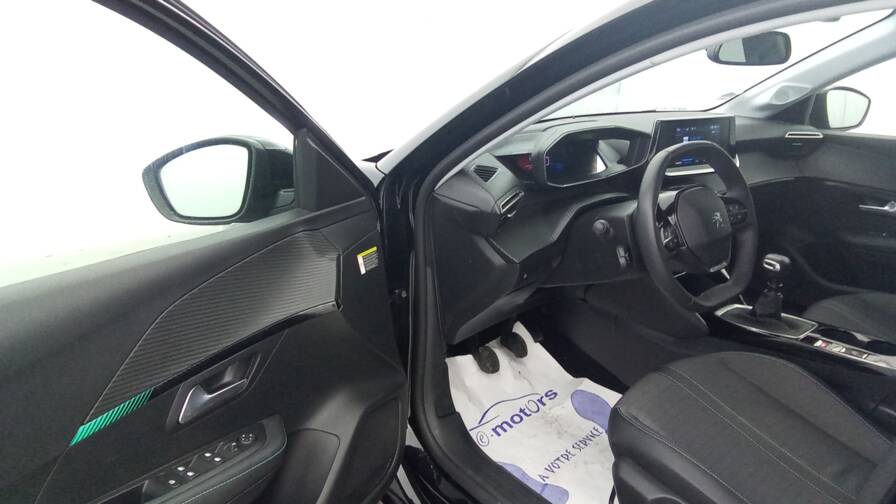 Mandataire Automobile occasion, recherche de Peugeot 208-puretech-100-s-s-bvm6-allure-pack - E-Motors