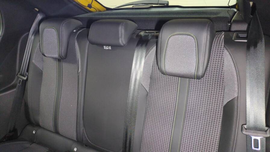 Mandataire Automobile occasion, recherche de Peugeot 208-puretech-100-s-s-bvm6-gt - E-Motors