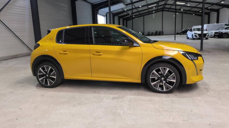 Mandataire Automobile occasion, recherche de Peugeot 208-puretech-100-s-s-bvm6-gt - E-Motors