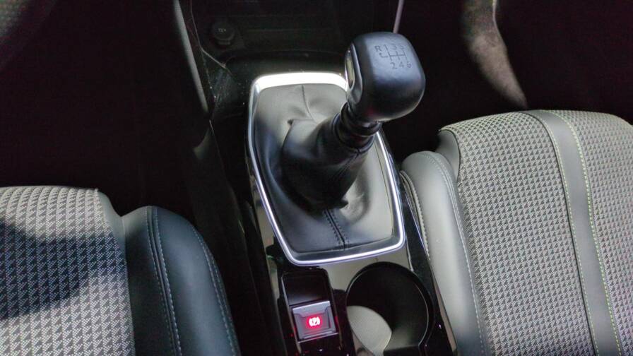 Mandataire Automobile occasion, recherche de Peugeot 208-puretech-100-s-s-bvm6-gt - E-Motors