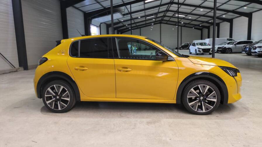 Mandataire Automobile occasion, recherche de Peugeot 208-puretech-100-s-s-bvm6-gt - E-Motors