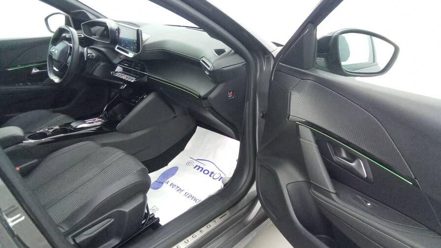 Mandataire Automobile occasion, recherche de Peugeot 208-puretech-100-s-s-eat8-gt - E-Motors