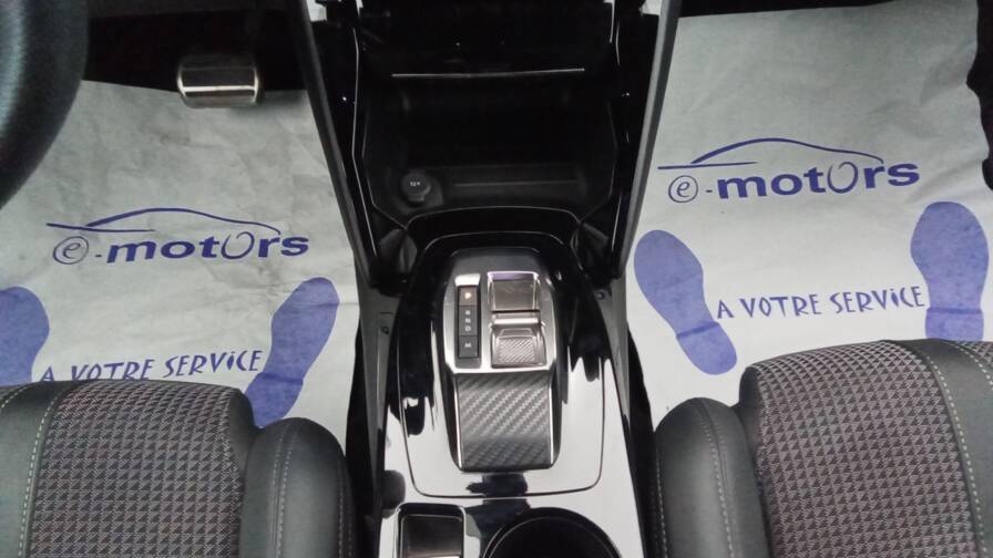 Mandataire Automobile occasion, recherche de Peugeot 208-puretech-100-s-s-eat8-gt - E-Motors