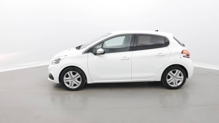 Mandataire Automobile occasion, recherche de Peugeot 208-puretech-110-allure - E-Motors