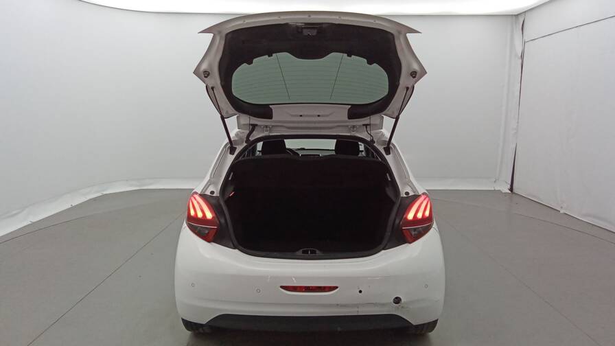Mandataire Automobile occasion, recherche de Peugeot 208-puretech-110-allure - E-Motors