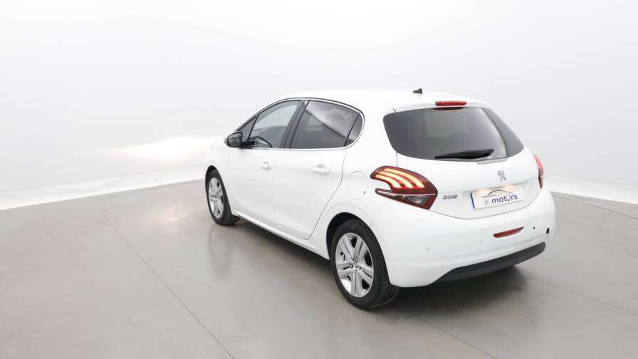 Mandataire Automobile occasion, recherche de Peugeot 208-puretech-110-allure - E-Motors