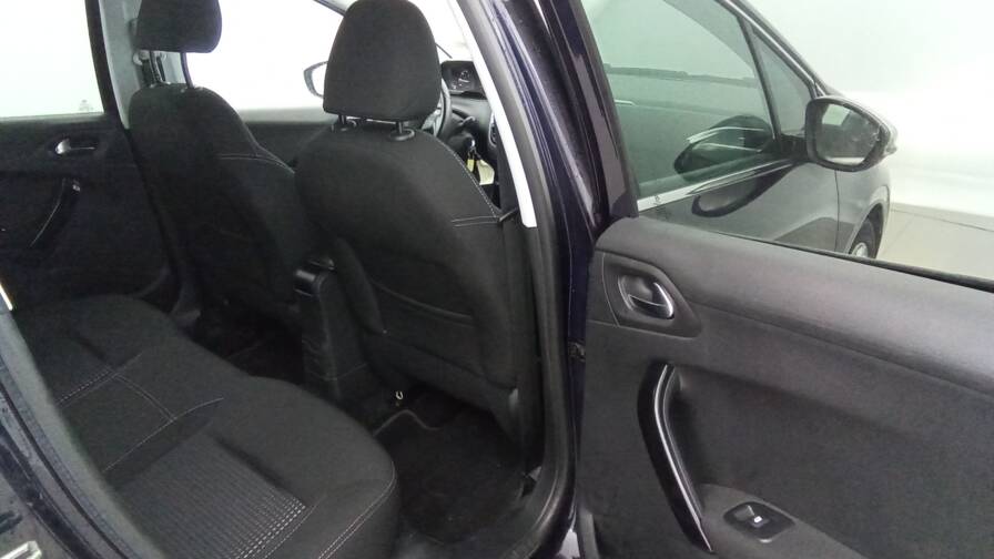 Mandataire Automobile occasion, recherche de Peugeot 208-puretech-110-allure - E-Motors