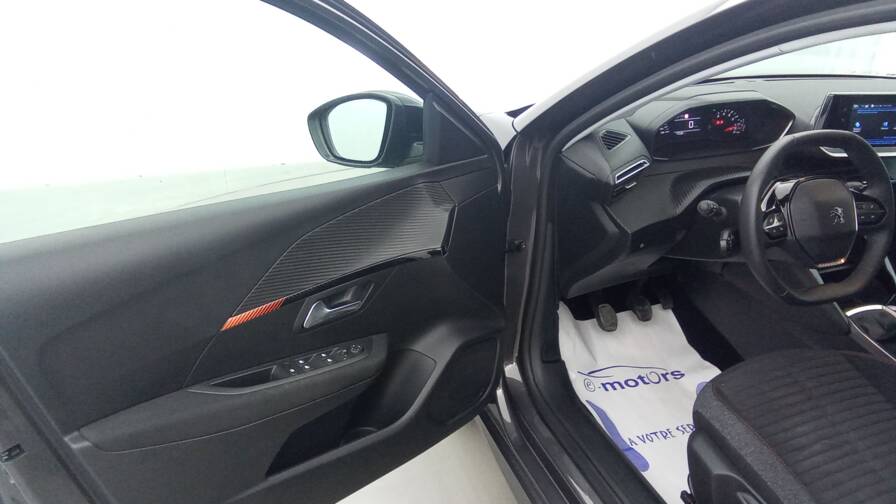 Mandataire Automobile occasion, recherche de Peugeot 208-puretech-75-ss-bvm5-active-pack - E-Motors