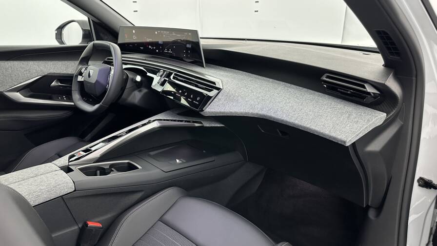 Mandataire Automobile occasion, recherche de Peugeot 3008-1-2-hybrid-136ch-allure-e-dcs6 - E-Motors